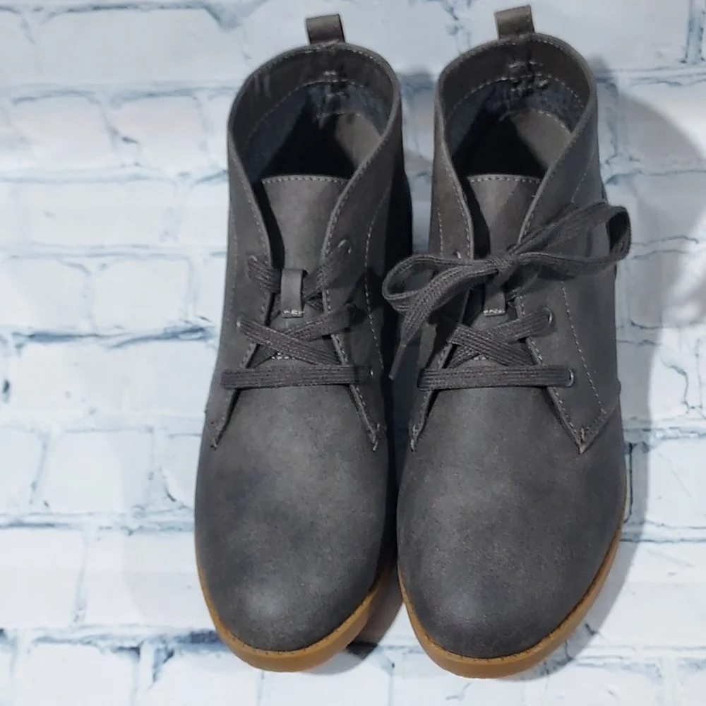 Very G Brown Ankle Boots 7.5 Womens City Minimalist Capsule